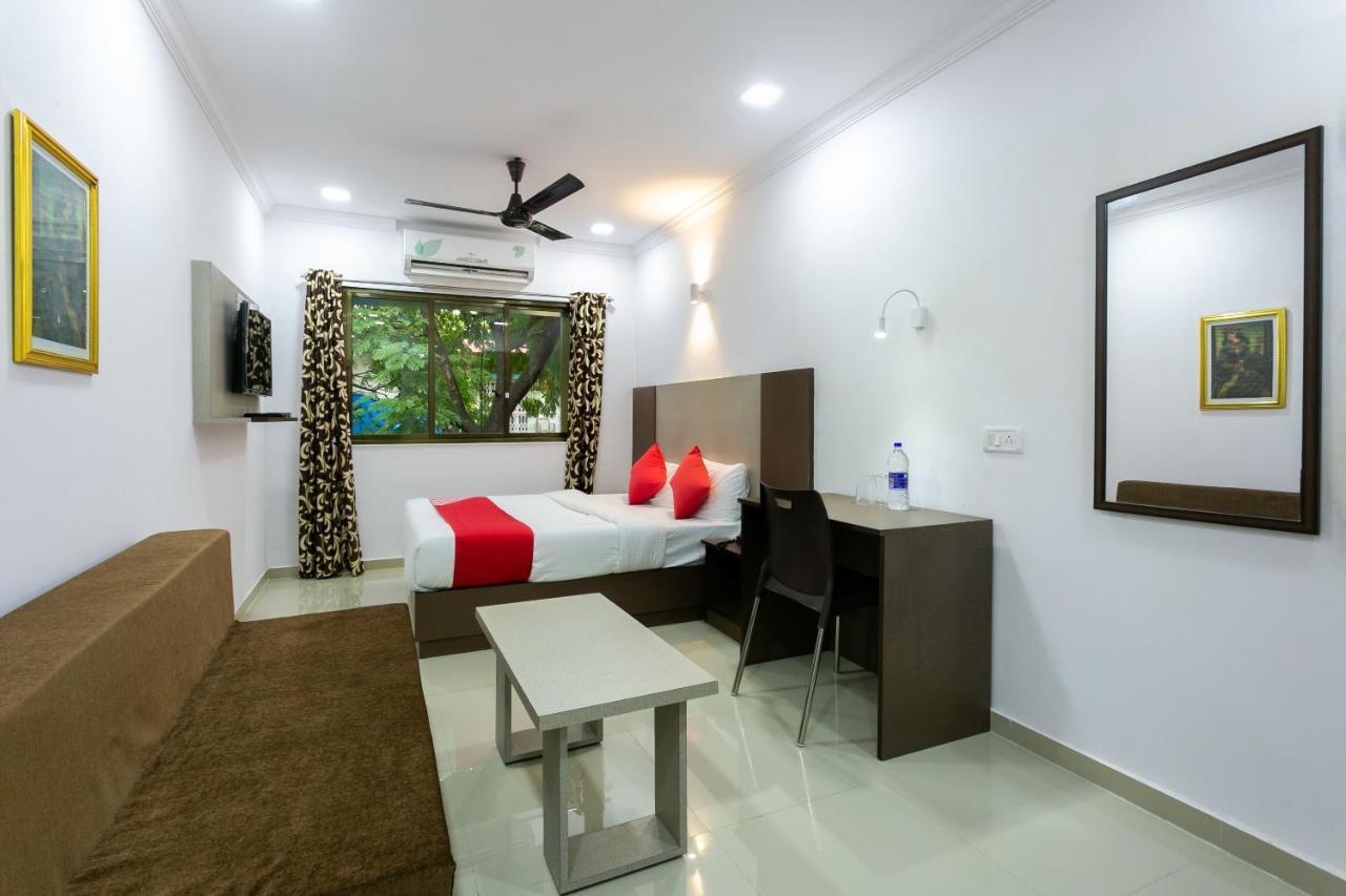 Отель Collection O 74412 Ardaas Residency Мумбаи Экстерьер фото