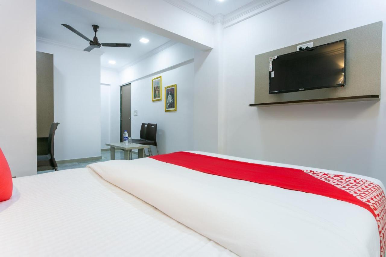 Отель Collection O 74412 Ardaas Residency Мумбаи Экстерьер фото