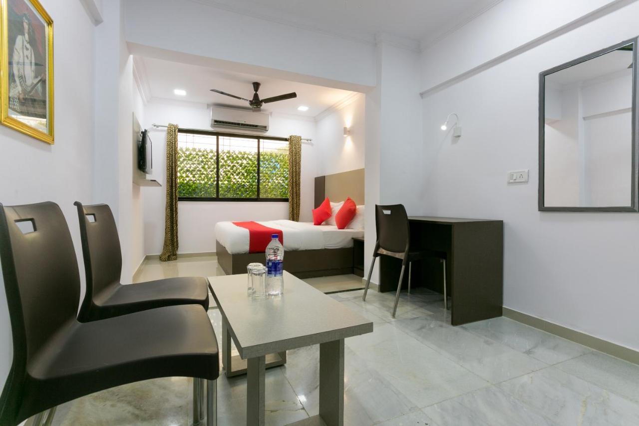 Отель Collection O 74412 Ardaas Residency Мумбаи Экстерьер фото